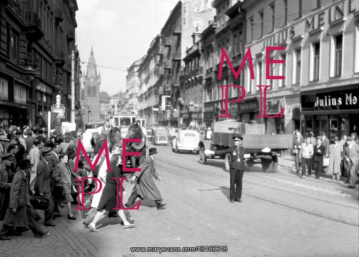 : Prague - Public Safety - crossing : Prague - Public Safety - crossing