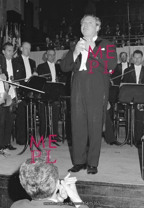 : Prague Spring - Isaac Stern : Prague Spring - Isaac Stern