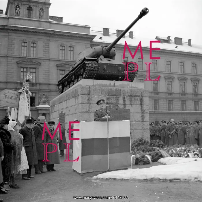 : Praha - Smichov - sovetsky tank : Praha - Smichov - sovetsky tank