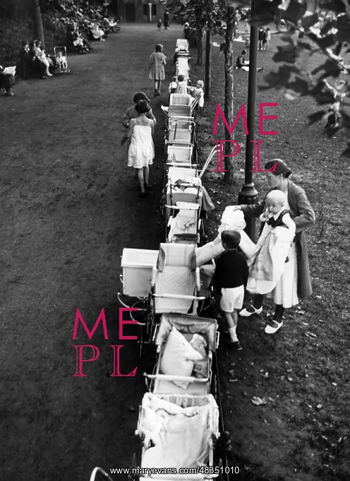 : Pram in a Berlin park, 1935 : Pram in a Berlin park, 1935