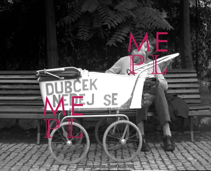 : Pram - father - child - park - Dubcek - support : Pram - father - child - park - Dubcek - support