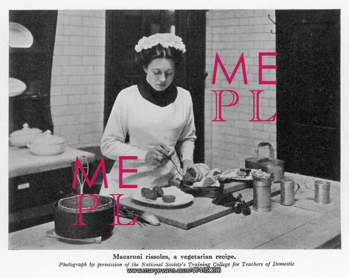 : PREPARING RISSOLES : PREPARING RISSOLES