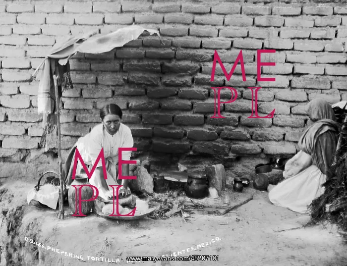 : Preparing tortillas in Aguas Calientes, ? : Preparing tortillas in Aguas Calientes, ?