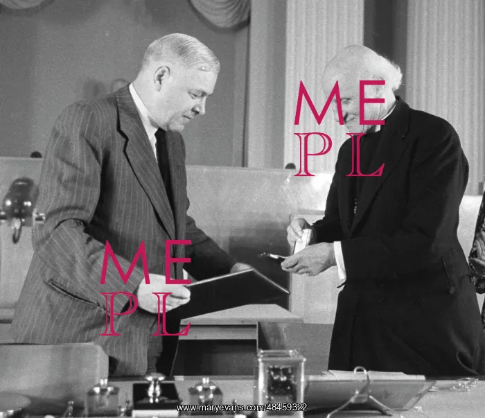 : Presentation of the international Lenin prize : Presentation of the international Lenin prize