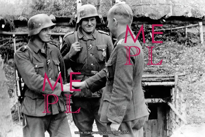 : Presentation of the Iron Cross, 1942 : Presentation of the Iron Cross, 1942
