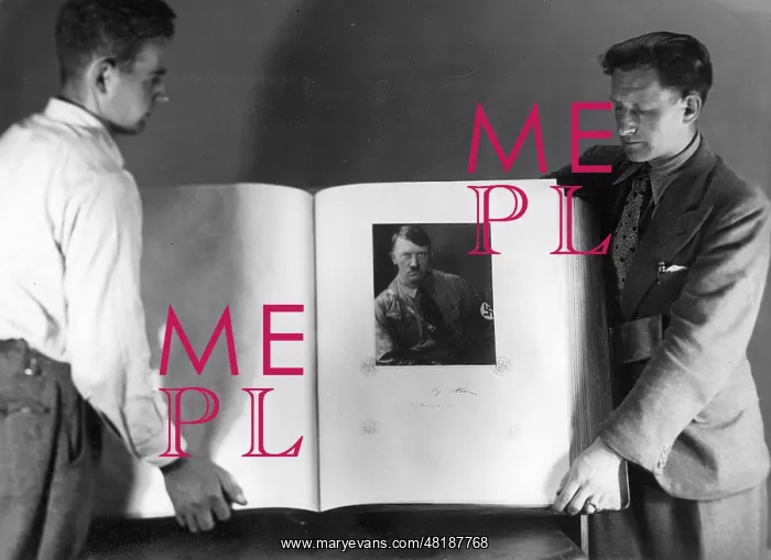 : Presentation of a manuscript scrapbook at the craft trade fa : Presentation of a manuscript scrapbook at the craft trade fa