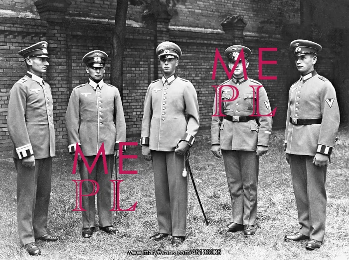 : Presentation of the new uniforms of the Wehrmacht, 1935 : Presentation of the new uniforms of the Wehrmacht, 1935