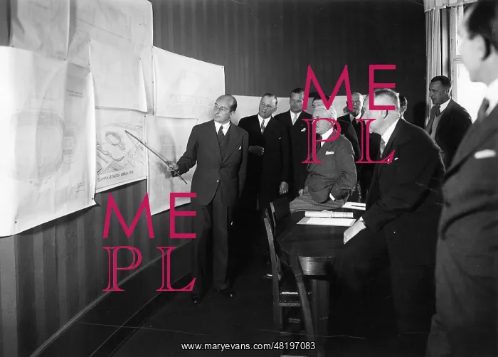 : Presentation of plans for the Olympic stadium in Berlin, 193 : Presentation of plans for the Olympic stadium in Berlin, 193