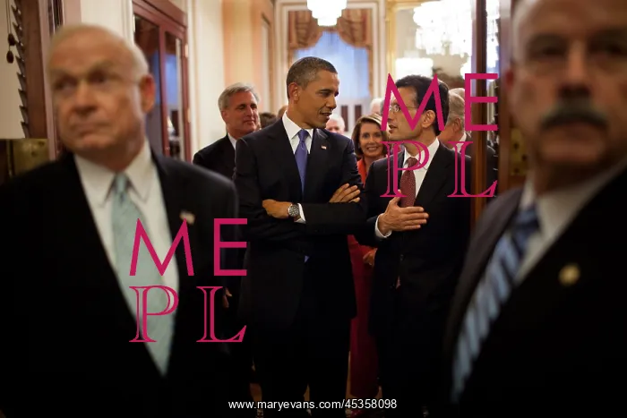 : President Barack Obama talks with Rep. Eric Cantor : President Barack Obama talks with Rep. Eric Cantor