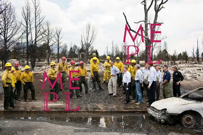 : President Barack Obama views damage with firefighters : President Barack Obama views damage with firefighters