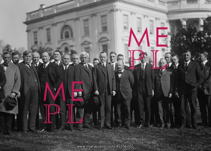 : President Calvin Coolidge with farmers from the : President Calvin Coolidge with farmers from the