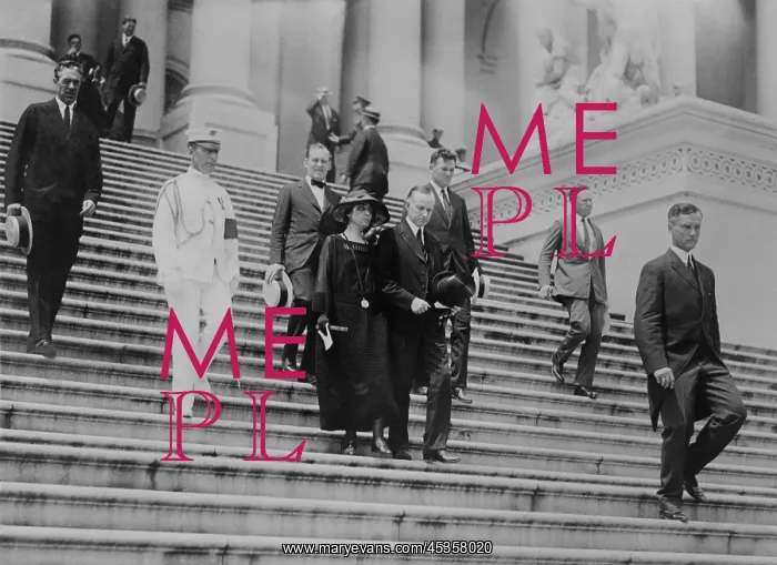 : President Calvin Coolidge and the First Lady leave : President Calvin Coolidge and the First Lady leave