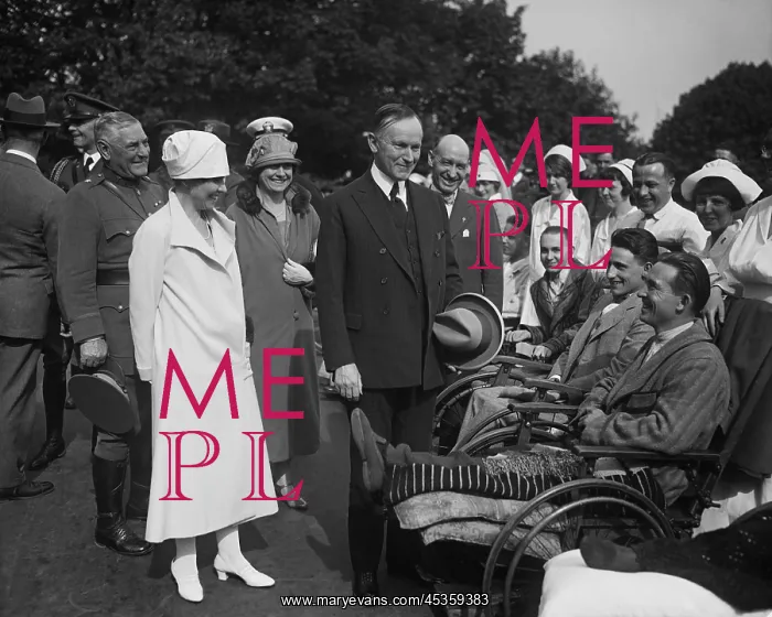 : President Calvin Coolidge and First Lady visiting : President Calvin Coolidge and First Lady visiting