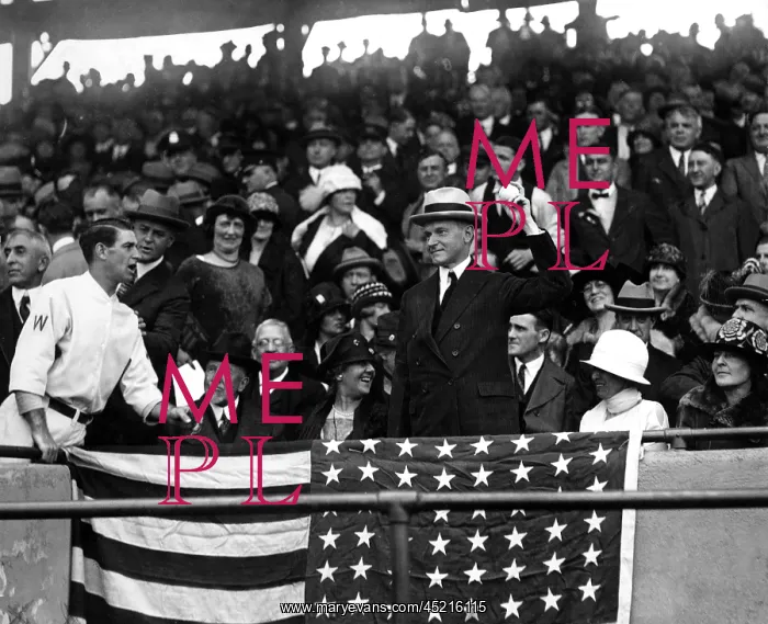 : President Calvin Coolidge pitches the first ? : President Calvin Coolidge pitches the first ?