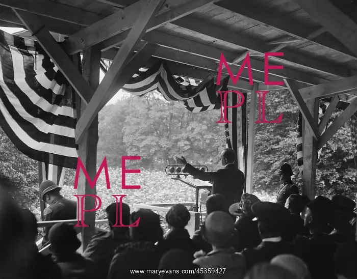 : President Calvin Coolidge speaking to an outdoors : President Calvin Coolidge speaking to an outdoors