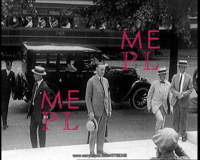  : President Calvin Coolidge Walking up the Steps
