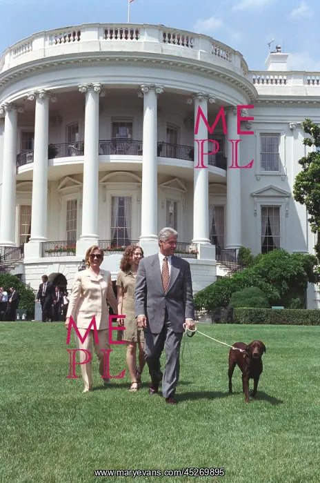: President Bill Clinton, Hillary and Chelsea Clinton : President Bill Clinton, Hillary and Chelsea Clinton