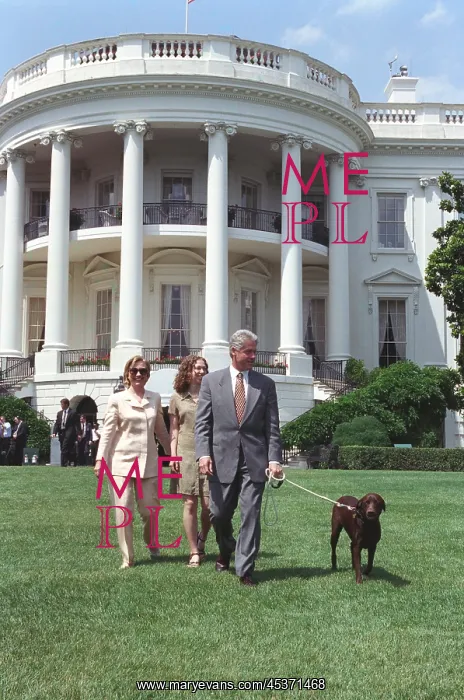 : President Bill Clinton, Hillary and Chelsea Clinton : President Bill Clinton, Hillary and Chelsea Clinton