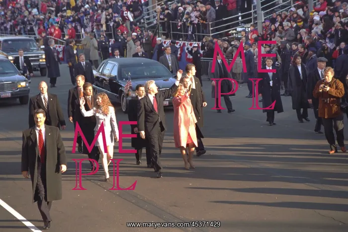 : President Bill Clinton walk with Chelsea and Hillary : President Bill Clinton walk with Chelsea and Hillary