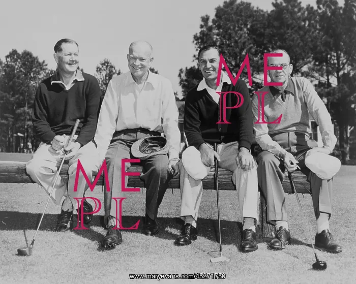  : President Dwight Eisenhower with Golf Champions
