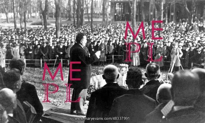 : President Ebert holding a speech in Hamm for : President Ebert holding a speech in Hamm for