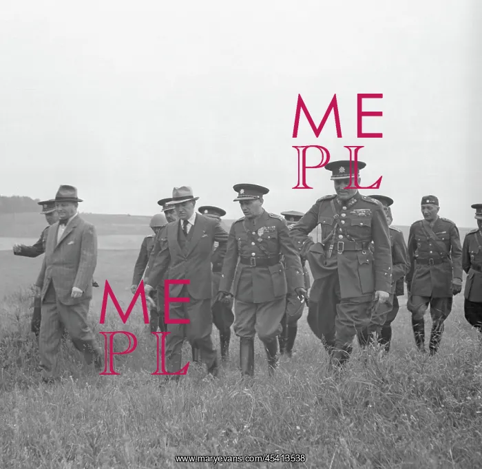 : President Edvard Benes during air raid drill. 1938 : President Edvard Benes during air raid drill. 1938
