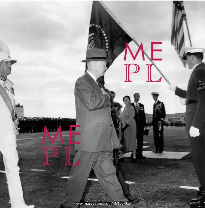 : President Eisenhower arrives in Bermuda : President Eisenhower arrives in Bermuda