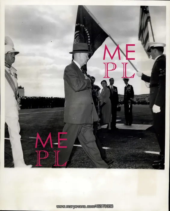 : President Eisenhower arrives in Bermuda : President Eisenhower arrives in Bermuda