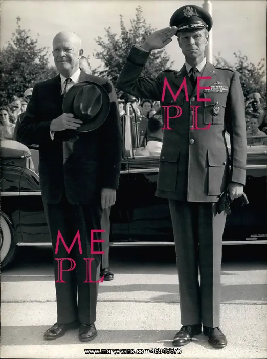 : President Eisenhower and General Norstad, Paris : President Eisenhower and General Norstad, Paris