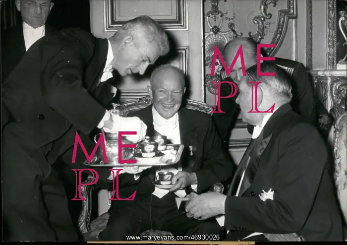 : President Eisenhower and President Coty, Paris : President Eisenhower and President Coty, Paris