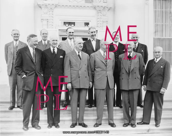 : President Eisenhower with nine Supreme Court ? : President Eisenhower with nine Supreme Court ?