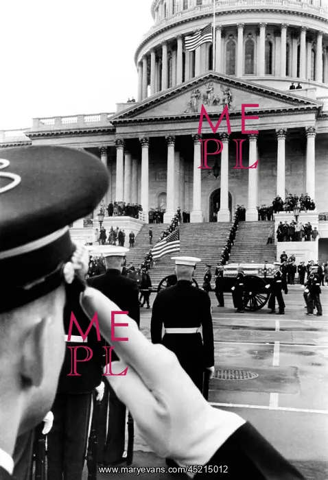 : President Eisenhower's funeral. An honor ? : President Eisenhower's funeral. An honor ?