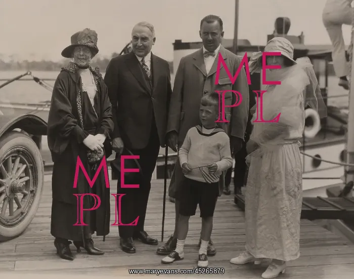 : President and Florence Harding with Edward and : President and Florence Harding with Edward and