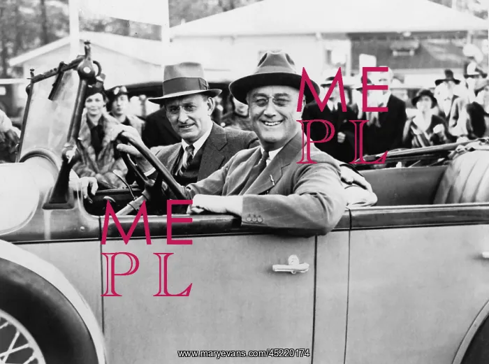 : President Franklin D. Roosevelt driving ? : President Franklin D. Roosevelt driving ?