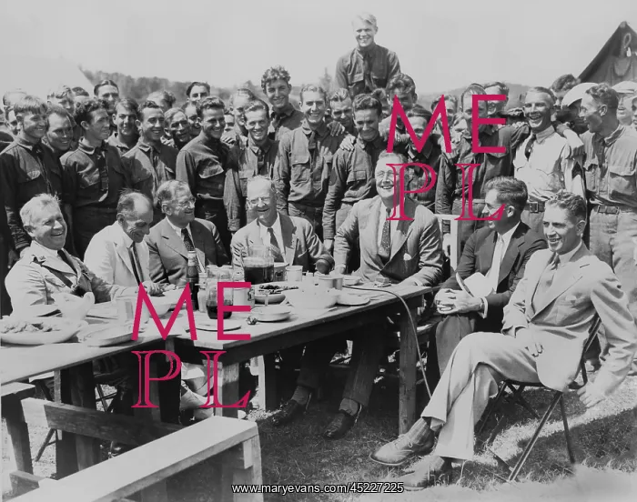 : President Franklin D. Roosevelt having lunch ? : President Franklin D. Roosevelt having lunch ?