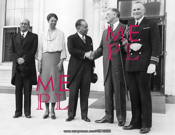 : President Franklin and Eleanor Roosevelt ? : President Franklin and Eleanor Roosevelt ?