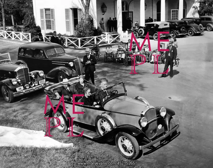 : President Franklin Roosevelt driving his ? : President Franklin Roosevelt driving his ?