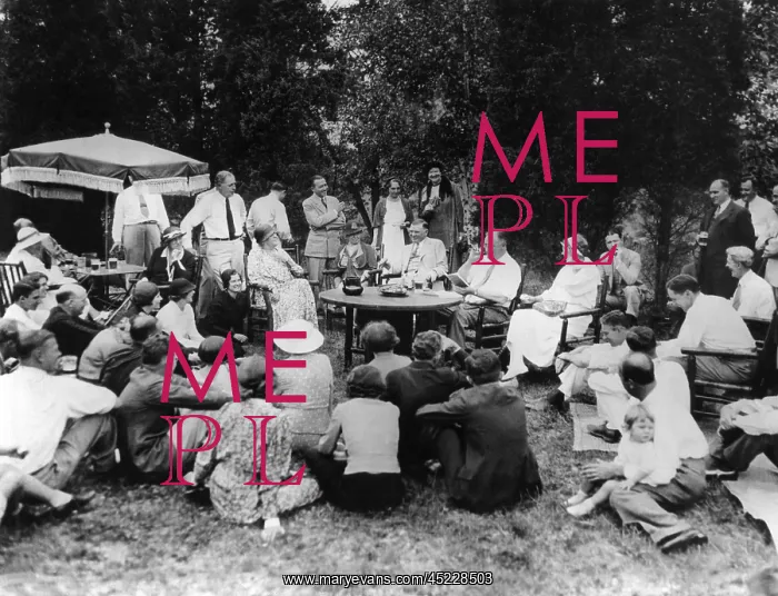 : President Franklin Roosevelt hosts a picnic ? : President Franklin Roosevelt hosts a picnic ?