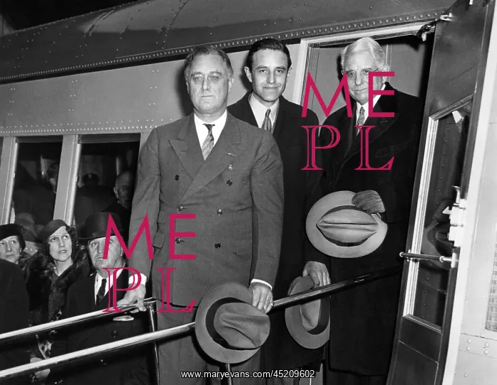 : President Franklin Roosevelt inspects the ? : President Franklin Roosevelt inspects the ?