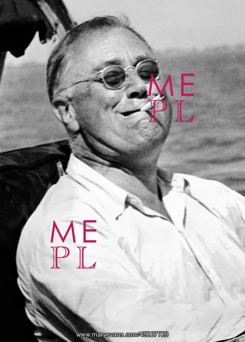 : President Franklin Roosevelt smokes a cigarette ? : President Franklin Roosevelt smokes a cigarette ?