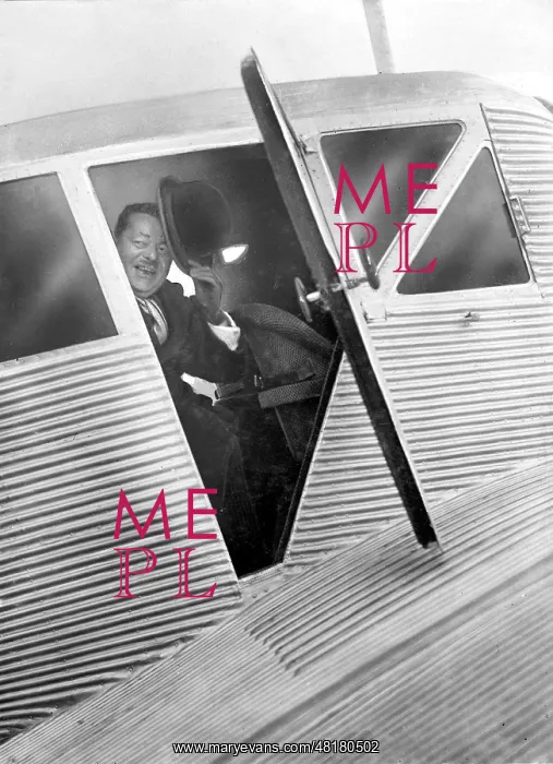 : President Friedrich Ebert in a plane on the way to the Leipz : President Friedrich Ebert in a plane on the way to the Leipz