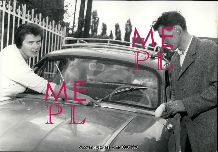 : President de Gaulle, assassination attempt : President de Gaulle, assassination attempt