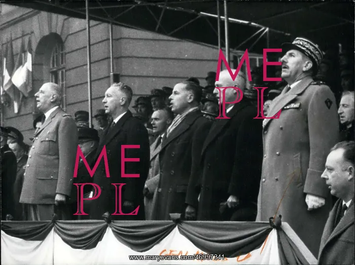 : President de Gaulle, General Massu and others : President de Gaulle, General Massu and others