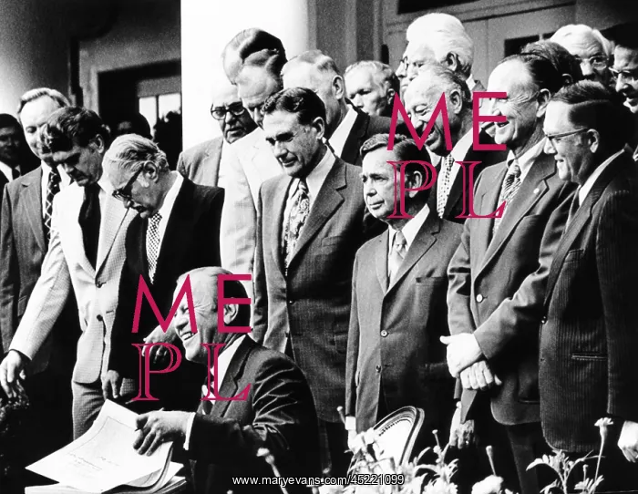 : President Gerald Ford prepares signing the ? : President Gerald Ford prepares signing the ?