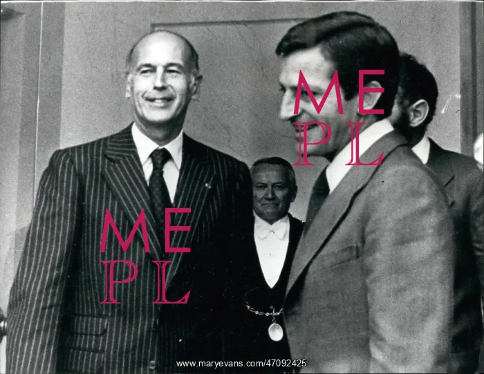 : President Giscard d'Estaing and Adolfo Suarez of Spain : President Giscard d'Estaing and Adolfo Suarez of Spain