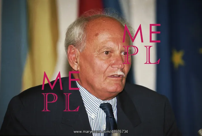 : President of Hungary Arpad Goncz : President of Hungary Arpad Goncz