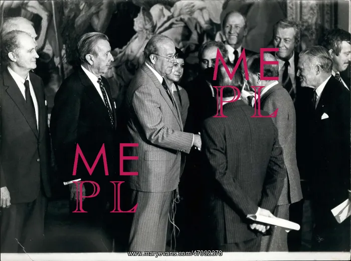 : President Mitterand and OECD members, Elysee Palace : President Mitterand and OECD members, Elysee Palace