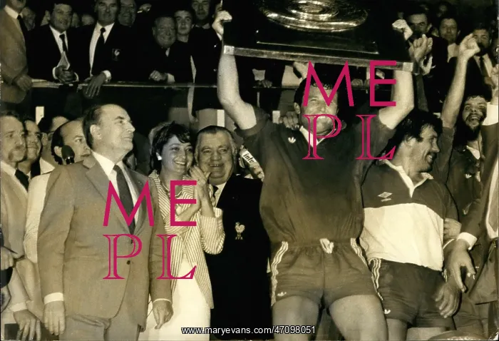  : President Mitterrand awards rugby trophy to winners