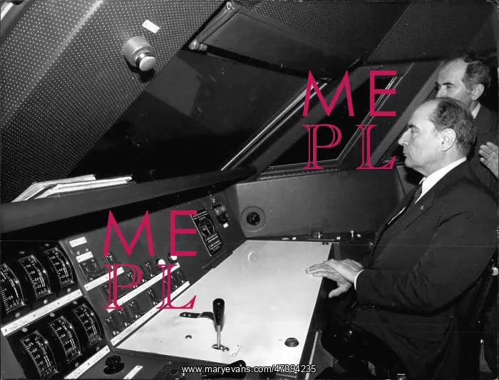 : President Mitterrand opens Paris-Lyons high speed train line : President Mitterrand opens Paris-Lyons high speed train line