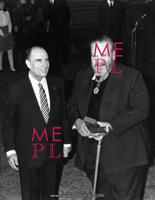 : President Mitterrand and Orson Welles, Legion d'Honneur : President Mitterrand and Orson Welles, Legion d'Honneur